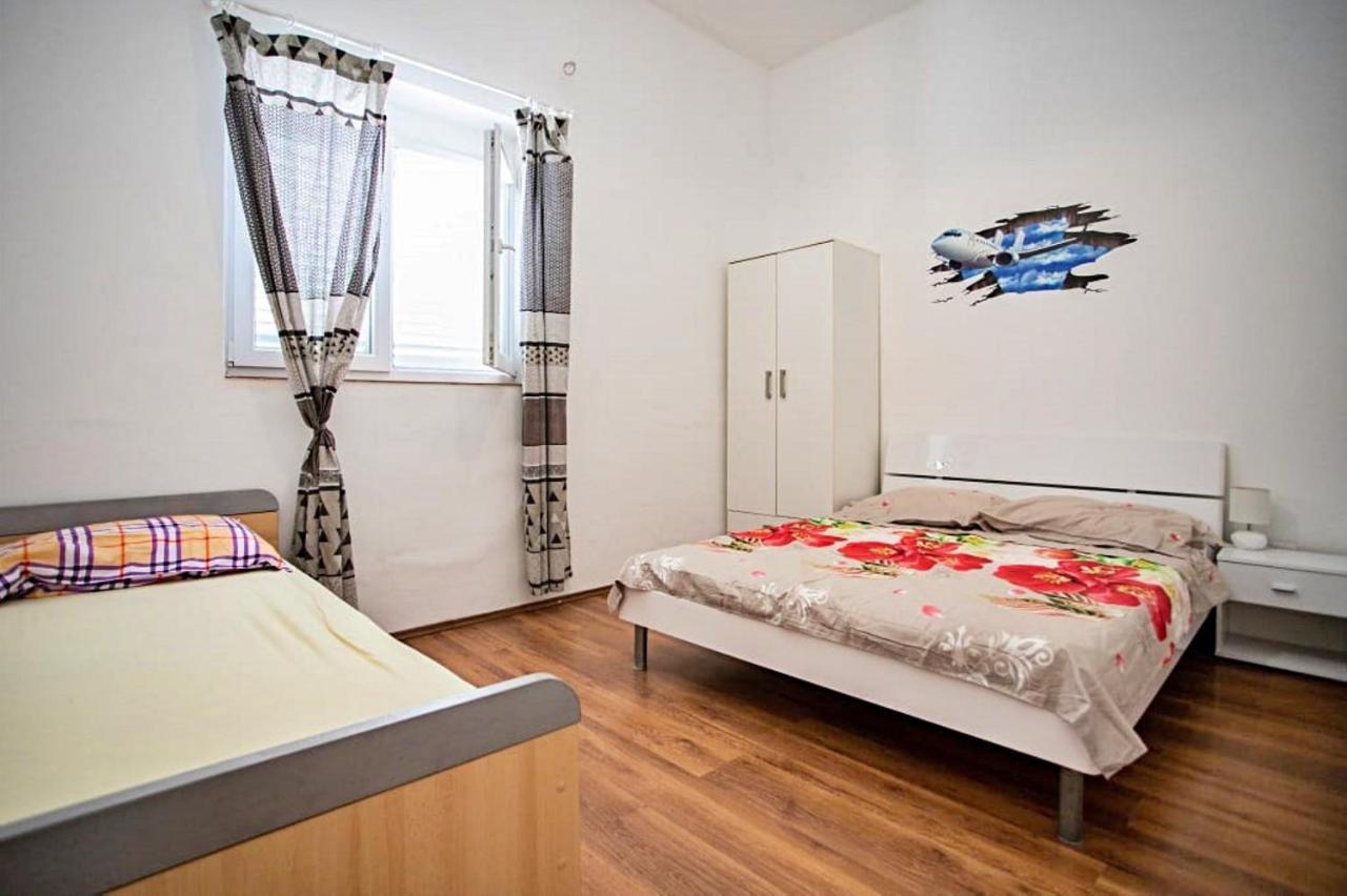 Apartments Punta 2 Omiš Εξωτερικό φωτογραφία