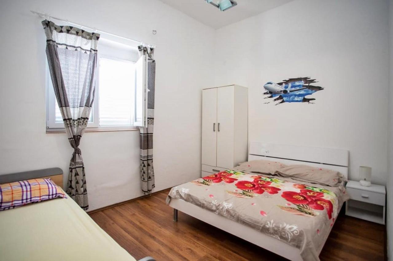 Apartments Punta 2 Omiš Εξωτερικό φωτογραφία