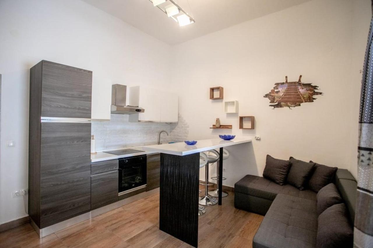 Apartments Punta 2 Omiš Εξωτερικό φωτογραφία